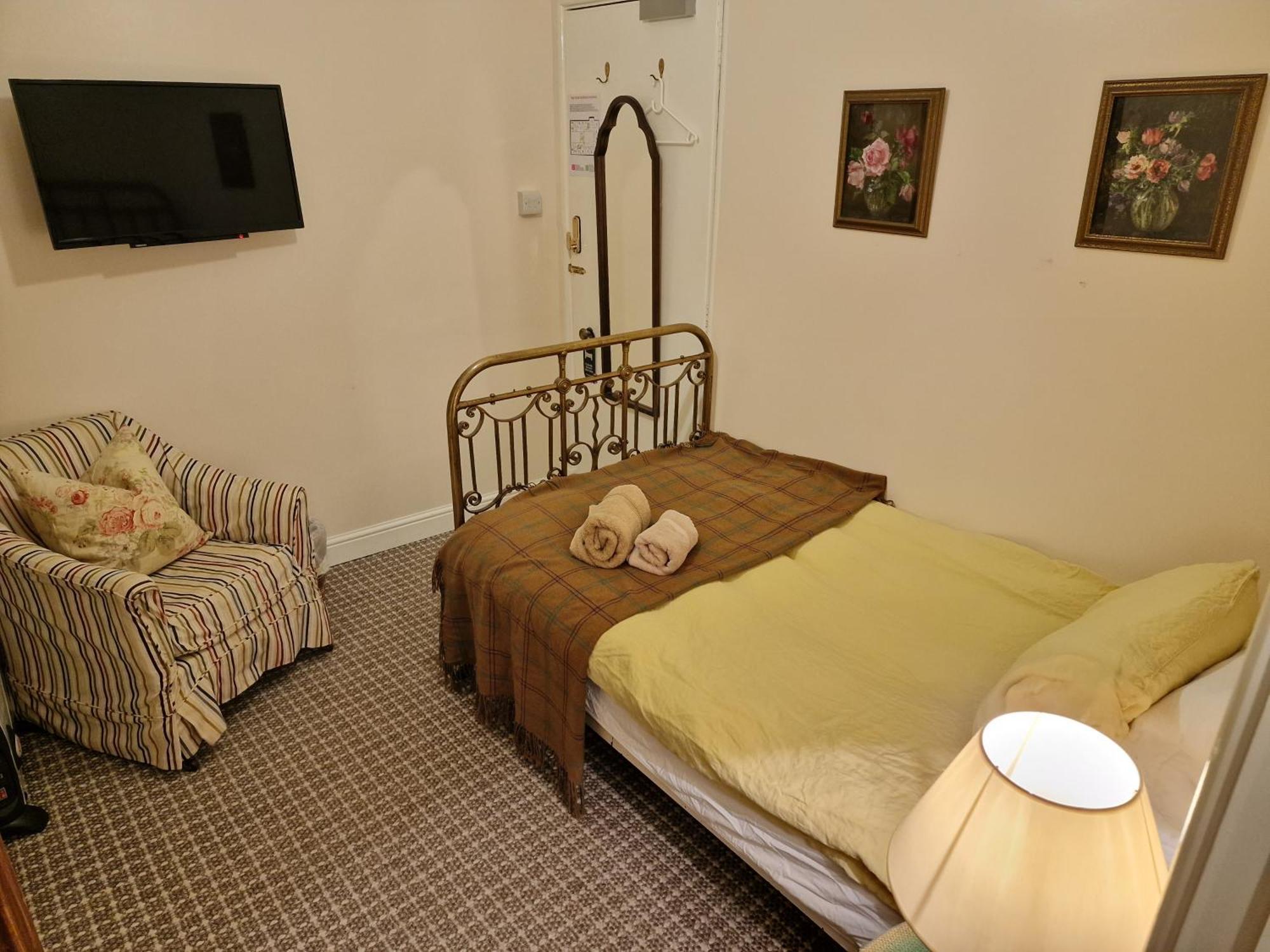 Cambus O' May Traditional Highland Hotel Ballater Habitación foto
