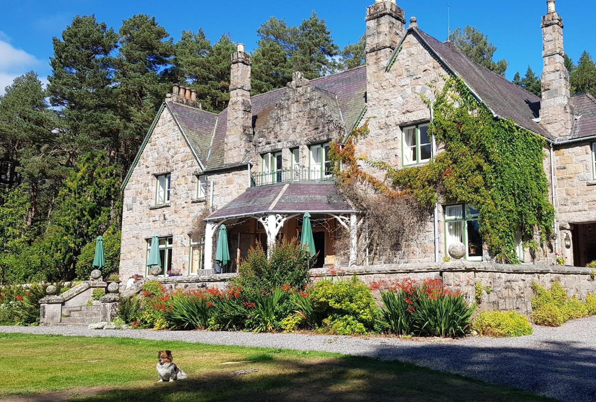 Cambus O' May Traditional Highland Hotel Ballater Exterior foto